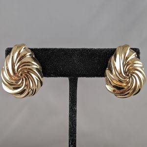 VTG 14K Yellow Gold Swirl Pattern Post Earrings